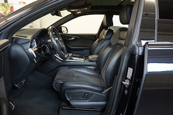 Audi Q8 30 of 30