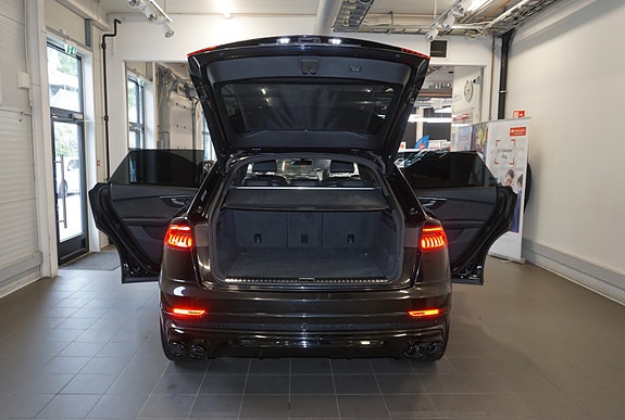 Audi Q8 17 of 30