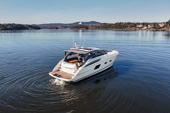 Princess  V39 - Velholdt,  Generator, baug/hekkthruster, Skipsregistrert 2 of 5