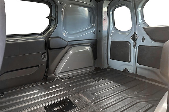 Nissan Townstar 7 of 30