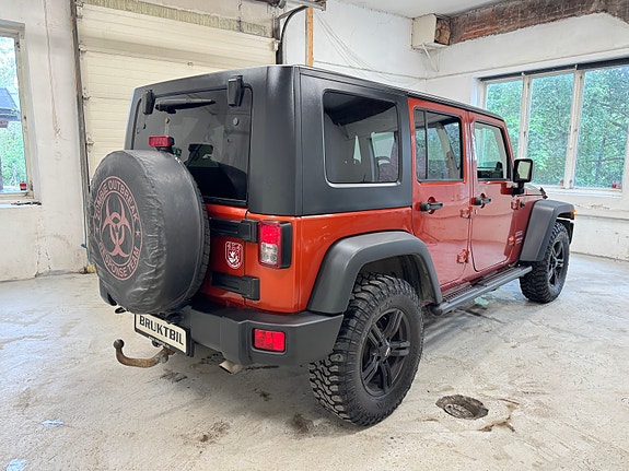 Jeep Wrangler 15 of 30