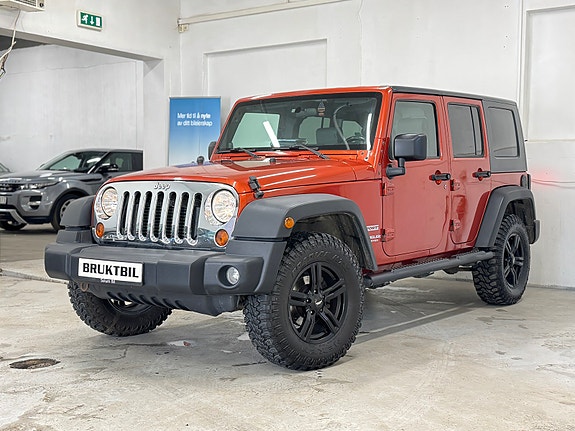 Jeep Wrangler 2 of 5