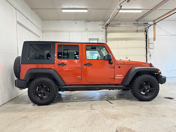 Jeep Wrangler 12 of 30