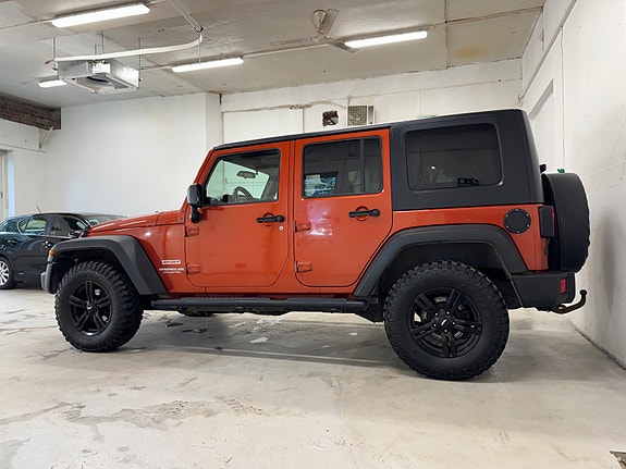 Jeep Wrangler 9 of 30