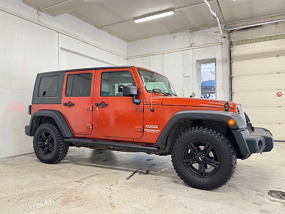 Jeep Wrangler 11 of 30