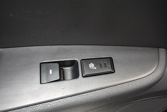 Hyundai IONIQ 24 of 28