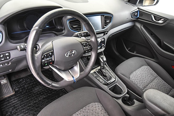 Hyundai IONIQ 12 of 28