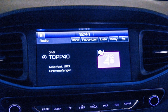 Hyundai IONIQ 19 of 28