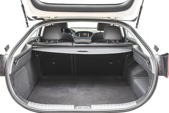 Hyundai IONIQ 11 of 28