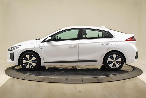 Hyundai IONIQ 2 of 28