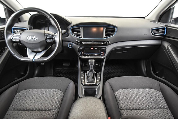 Hyundai IONIQ 27 of 28