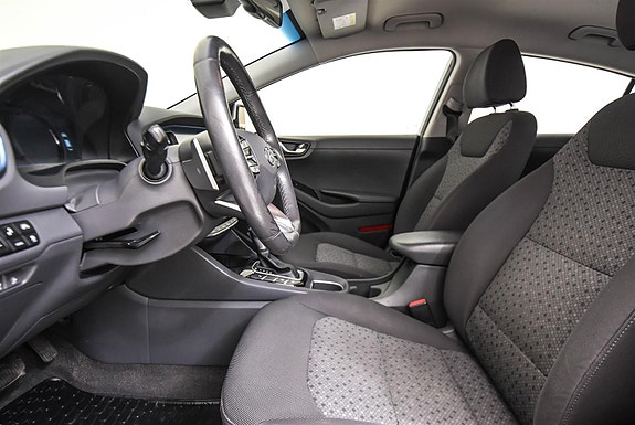 Hyundai IONIQ 13 of 28