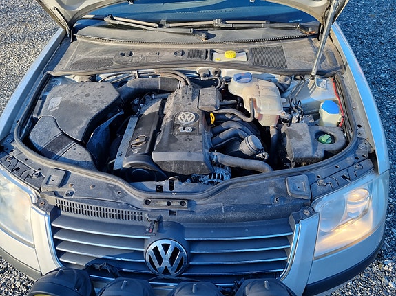 Volkswagen Passat 3 of 5