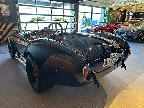 AC Cobra 14 of 30
