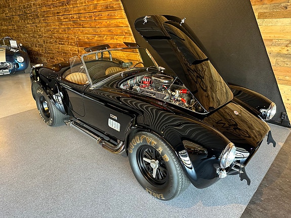 AC Cobra 17 of 30