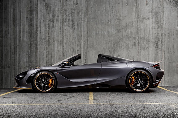 McLaren 750S 4 of 5