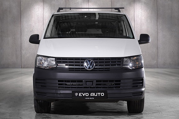 Volkswagen Transporter 2 of 5