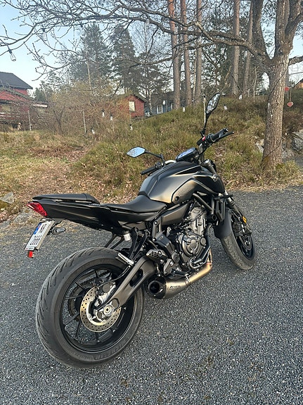 Yamaha MT-07 2 of 9