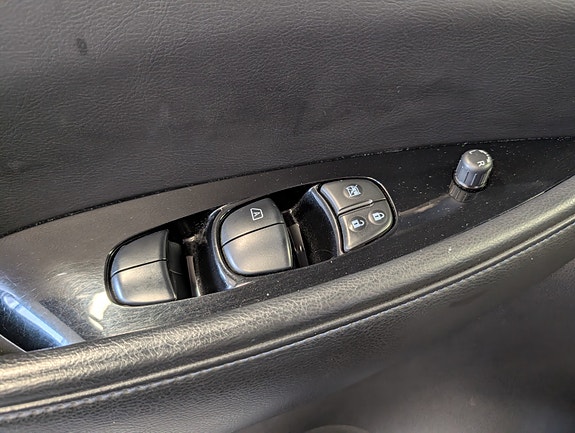 Nissan Leaf 30 of 30