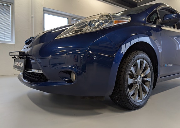 Nissan Leaf 3 of 30