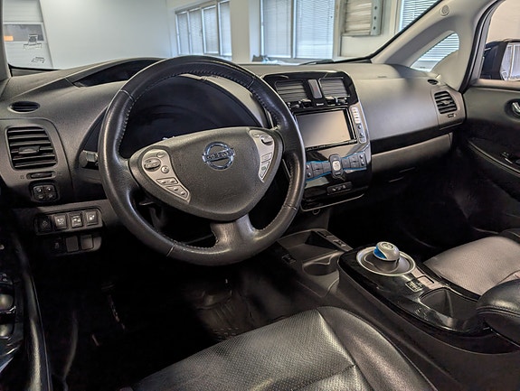 Nissan Leaf 14 of 30