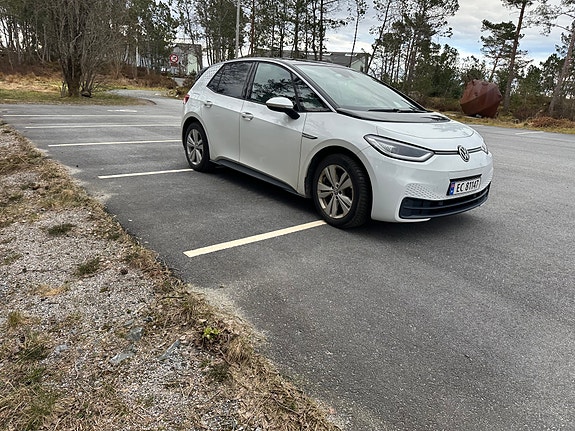Volkswagen ID.3 2 of 10