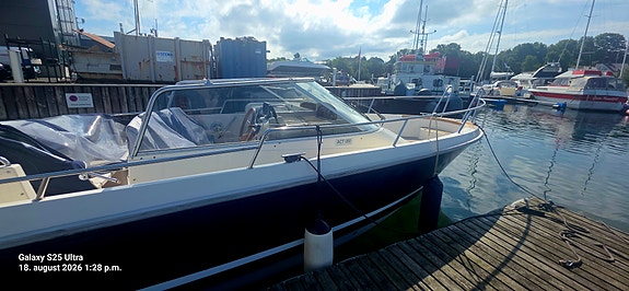 1999 Agauador 25WA med Volvo Penta Kad 43 24 of 25
