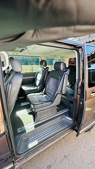 Volkswagen Multivan 18 of 30