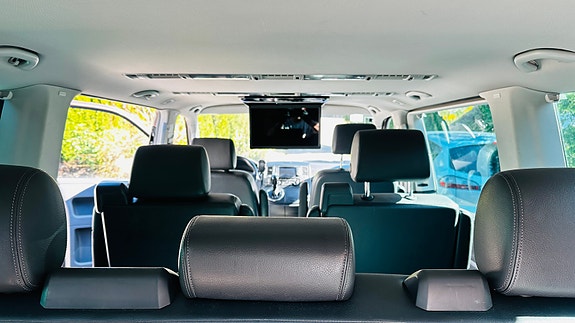 Volkswagen Multivan 17 of 30