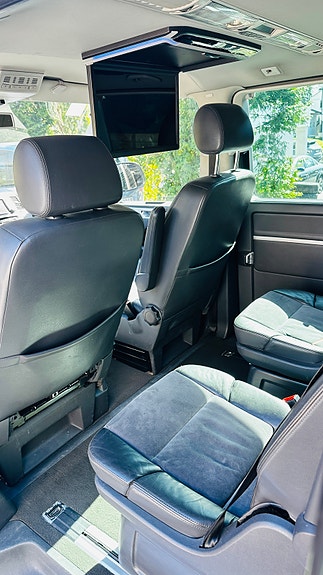 Volkswagen Multivan 19 of 30