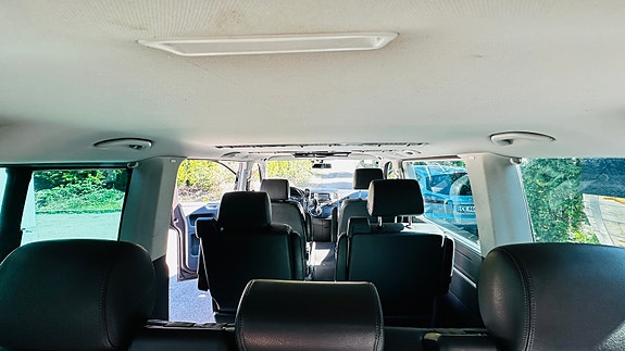 Volkswagen Multivan 21 of 30