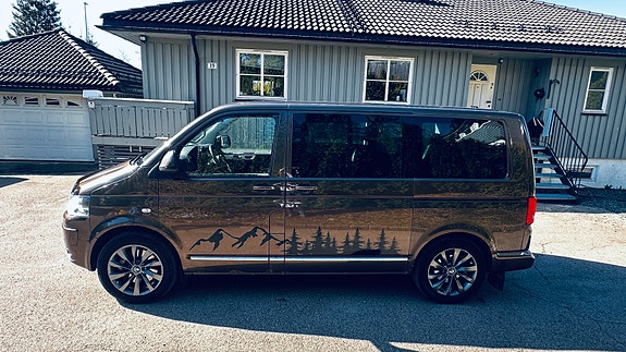 Volkswagen Multivan 4 of 30