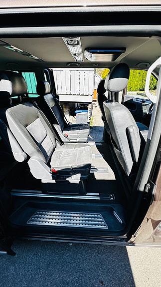 Volkswagen Multivan 24 of 30
