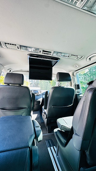 Volkswagen Multivan 12 of 30