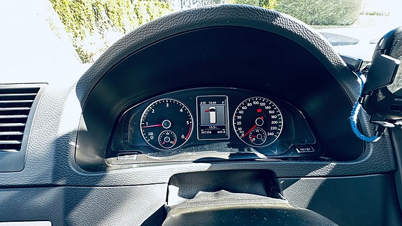 Volkswagen Multivan 7 of 30