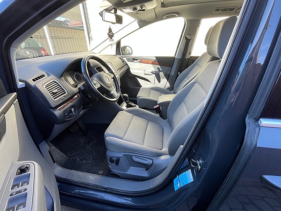 Volkswagen Sharan 23 of 30