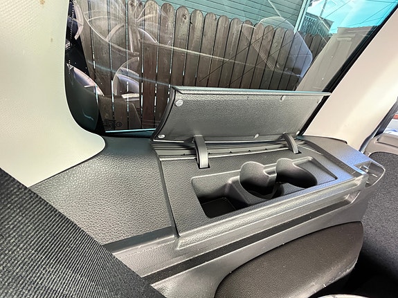 Volkswagen Sharan 30 of 30