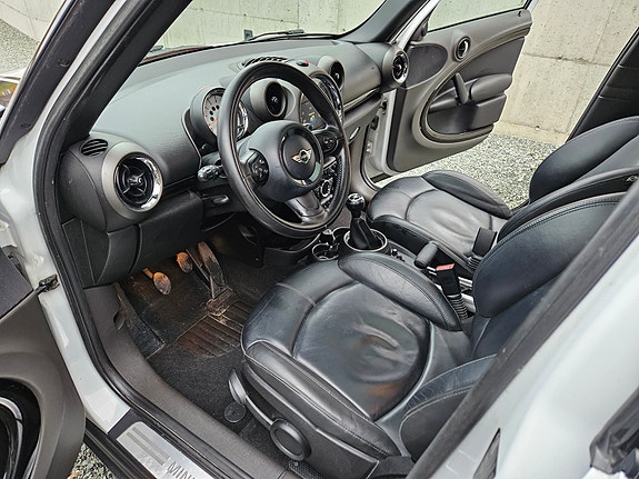 MINI Countryman Cooper D 6 of 19