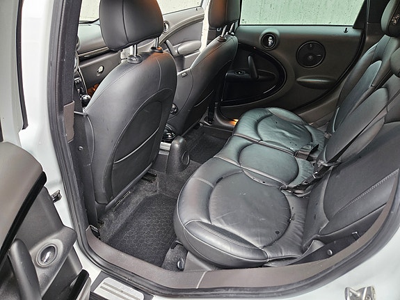 MINI Countryman Cooper D 8 of 19