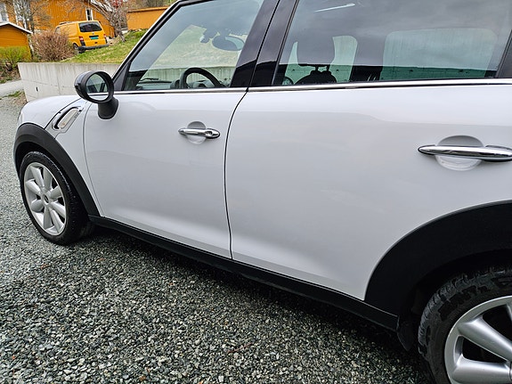 MINI Countryman Cooper D 3 of 19