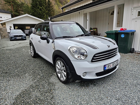 MINI Countryman Cooper D 2 of 20