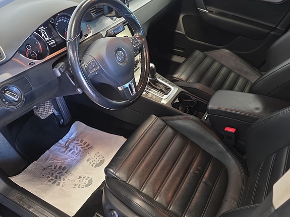 Volkswagen Passat 9 of 21