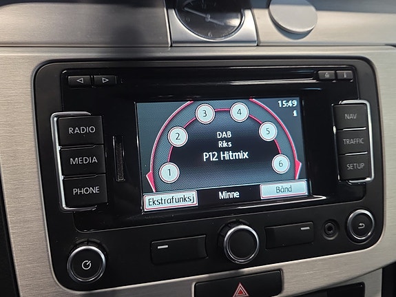 Volkswagen Passat 15 of 21