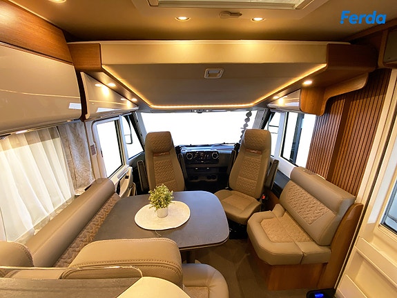 Carthago C-Tourer 145 LE | Mercedes | 705 CM | Enkle Senger 5 of 5