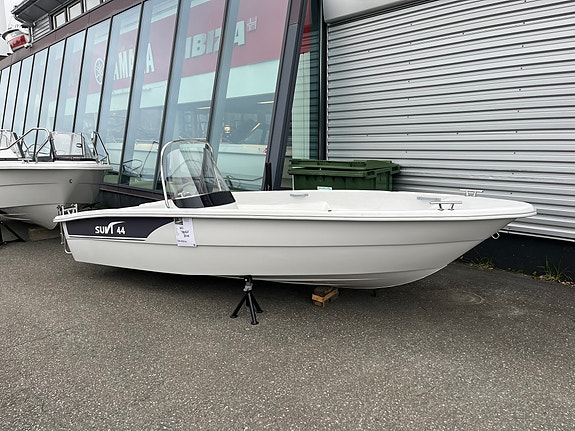 Suvi 44 /Yamaha 15hk med tilt -  Vi tar innbytte! 8 of 8