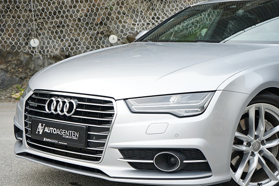 Audi A7 2 of 5