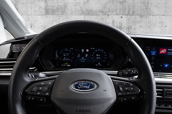 Ford Transit Connect 9 of 20
