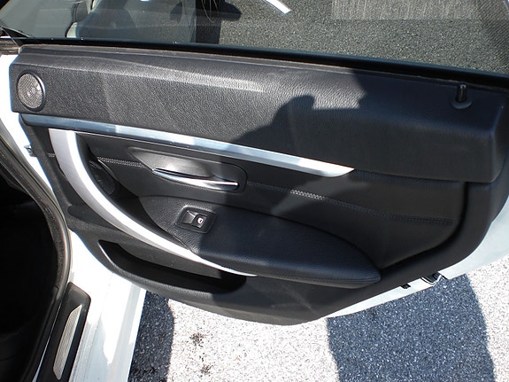BMW 420i 17 of 28