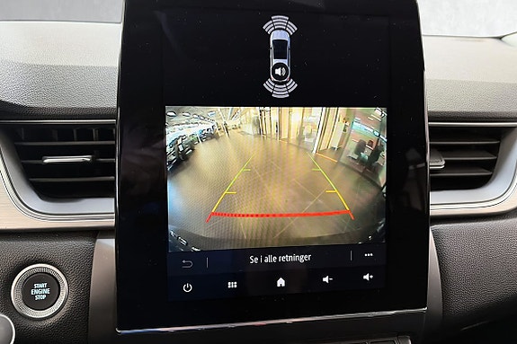 Ryggekamera med dynamiske hjelpelinjer for sikker parkering og manøvrering.