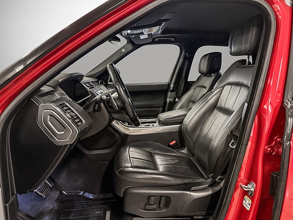Land Rover Range Rover Sport 10 of 27